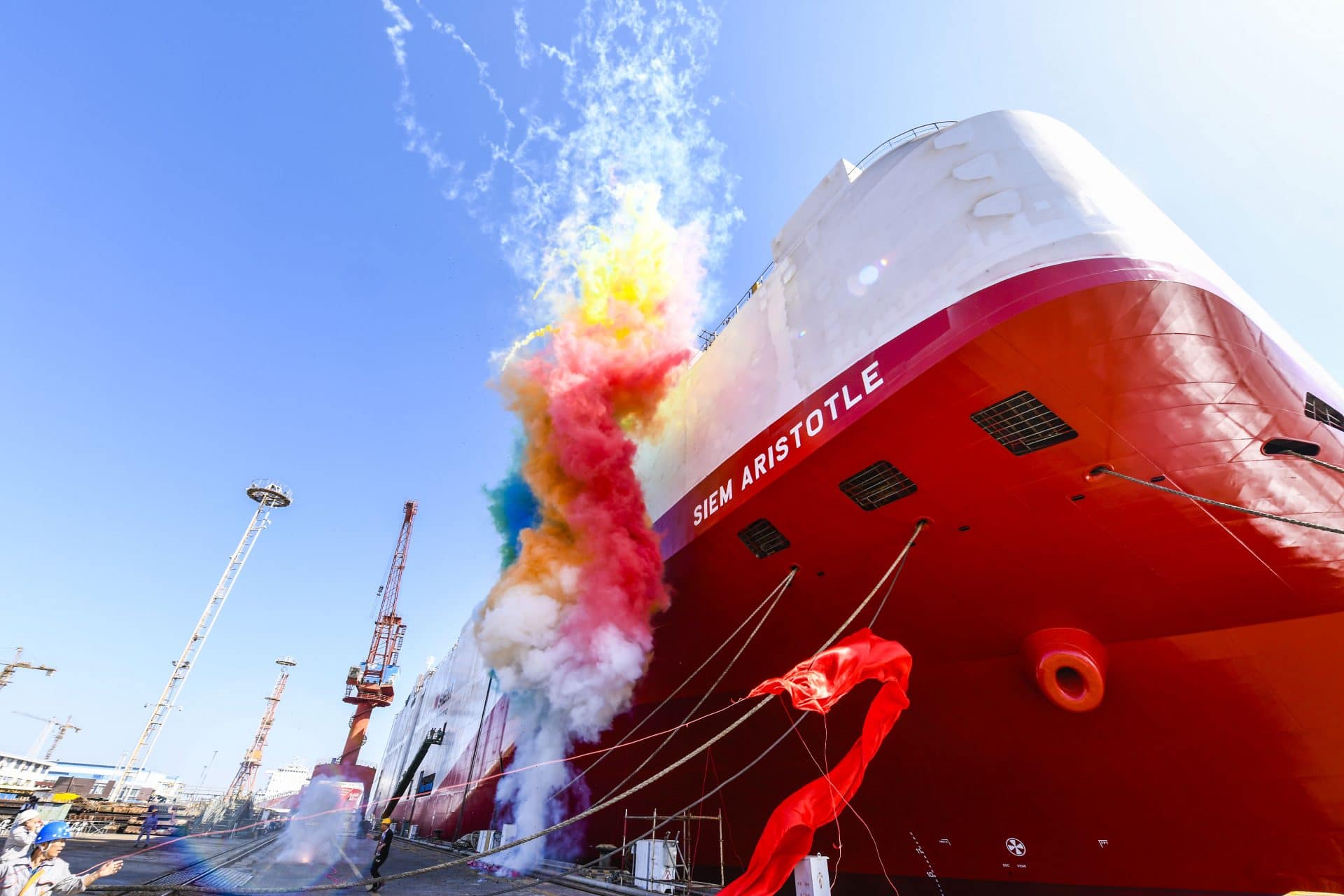 Siem Aristotle with colourful smock view from the docking station